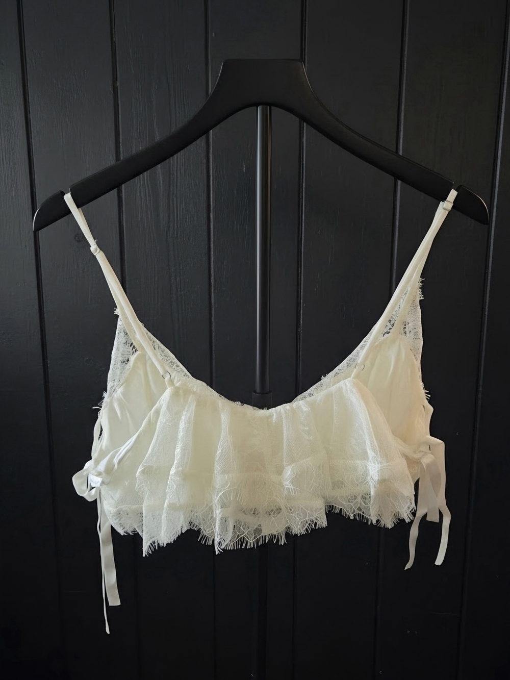NWT Delicate White Lace Ruffle Cami with Adjustable Straps - Picture 9 of 10